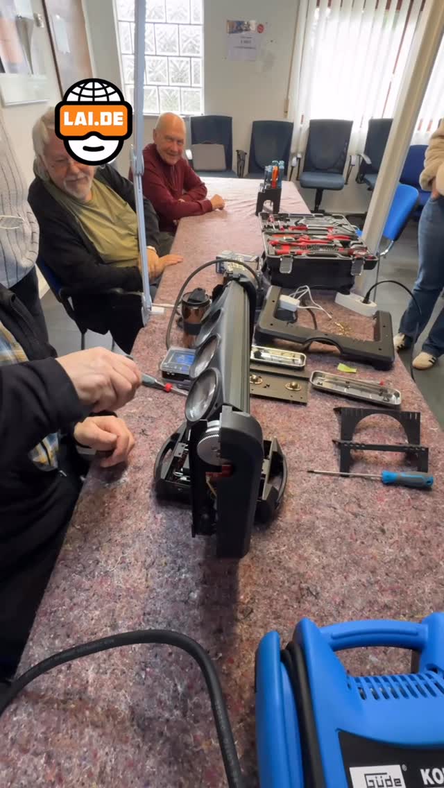 Und wieder erfolgreich Geräte wiederbelebt beim Reparatur Treff in #laichingen
#reparaturcafe #ehrenamt #albdonaukreis #lustaufinternet