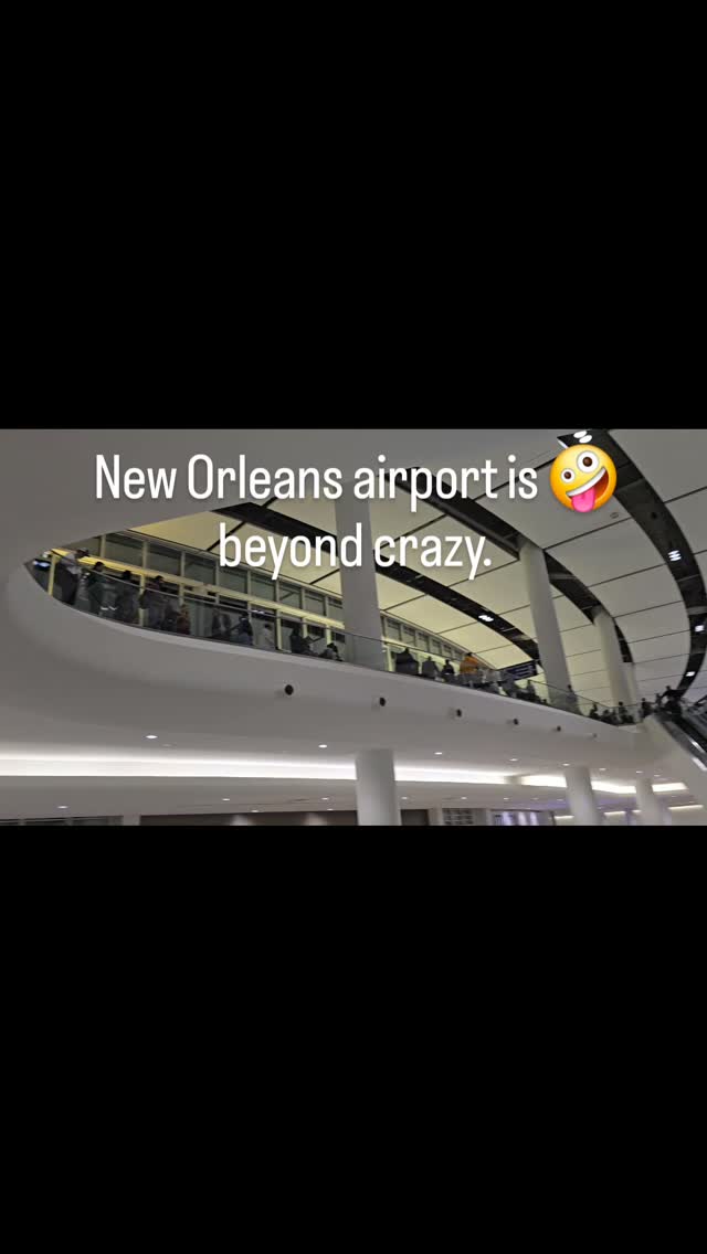 New Orleans you delivered. 💚
While navigating the longest literally line of my life, I met some future leaders, Tulane University students who helped this technology challenged author find her way.
In return, I gave them a copy of Song of Hummingbird Highway. Seemed fair.
To those students-enjoy your spring break in Mexico! I hope the book finds you at exactly the right space.
#neworleans city blessed me with abundance. #magicalrealism #neworleansreads #SongOfHummingbirdHighway #airport
