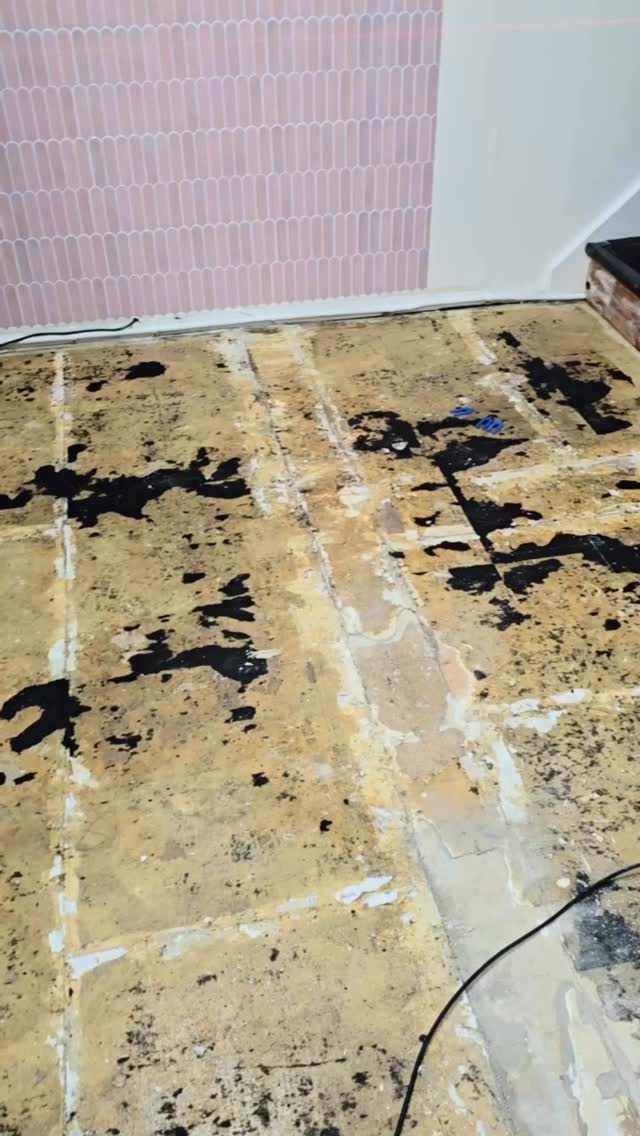 This was NOT part of our plan… 🫣
After discovering the flooring under the carpet was completely uneven , we realised that we had to level the floor, whilst also having to make trips back and forth to the shop to buy more leveller 😅
We knew that building our pink content studio wasn’t gonna be completely smooth sailing - but patience is key 🔑
We hope you’re excited as we are to see the finished result 💖
For 20% off bookings and early access… click the link in our bio 👀
#ugccreator #surreybusiness #contentstudio