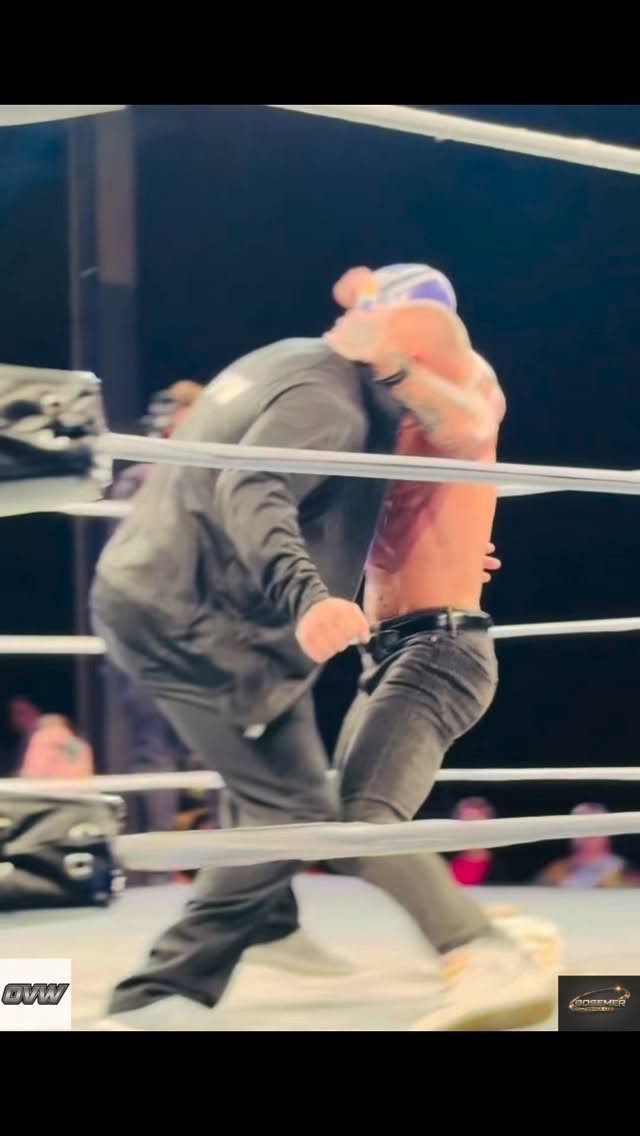 Last night at @ovwwrestling “ryse” @t_superior94 & @rider_of_the_stars got into to start the night.
They would however get into again later on, and let’s just say things didn’t fair well for @t_superior94 as he would be met with a high jumping double stomp from @rider_of_the_stars .
@jaydeniro08 in their second go around was there to make sure things went fair, and without a ref insight was there to count the 1,2,3,.
When @rider_of_the_stars & @t_superior94 have their match for the #ovwwrestling US Title, things could go even more haywire.
#ovw #ovwwrestling #wrestling #wrestlers