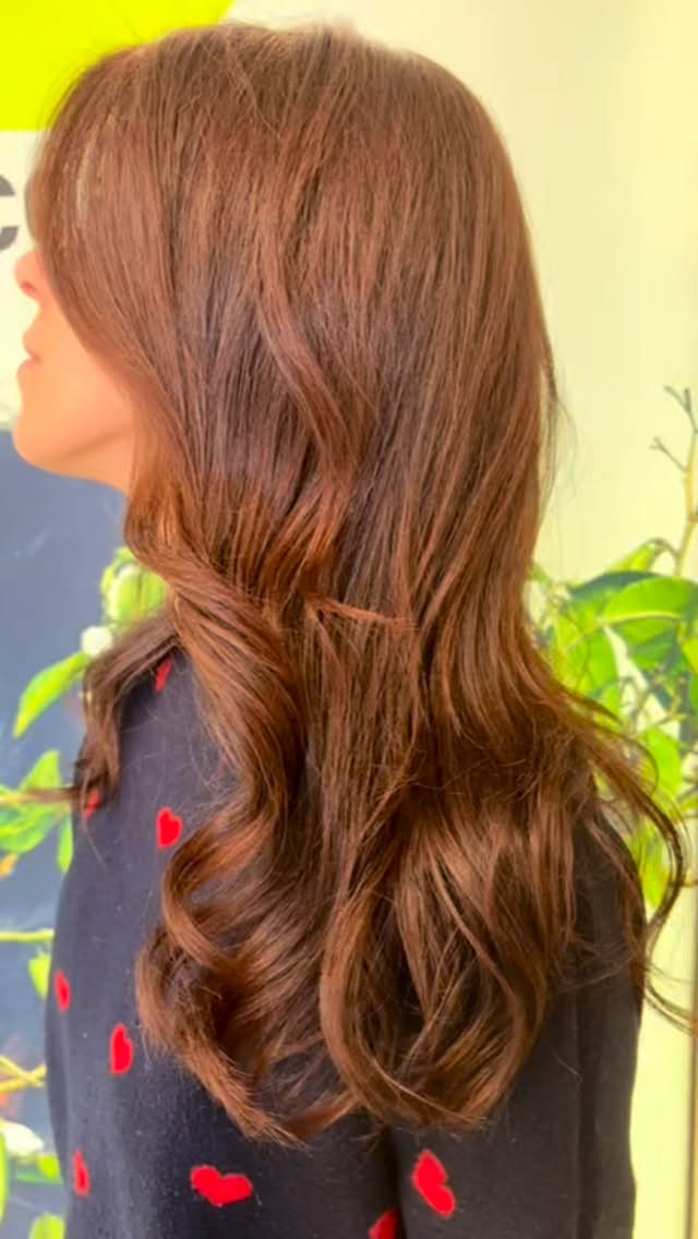 NON È SOLO UNA PIEGA, È CURA🌿 I capelli sono visibilmente più corposi e rimpolpati grazie al potere dell’ossigeno. Chi l’ha provata non torna più indietro! 💨✨ #HairCareRoutine #BeautyTreatments #ossigenoterapia #beachwaves #parrucchiericastelleone