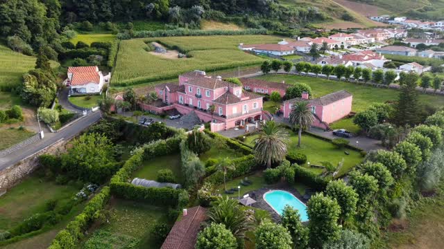 Welcoming the start of summer.
#SolarDeLalém #Azores #SãoMiguel #AzoresIslands #BoutiqueHotel