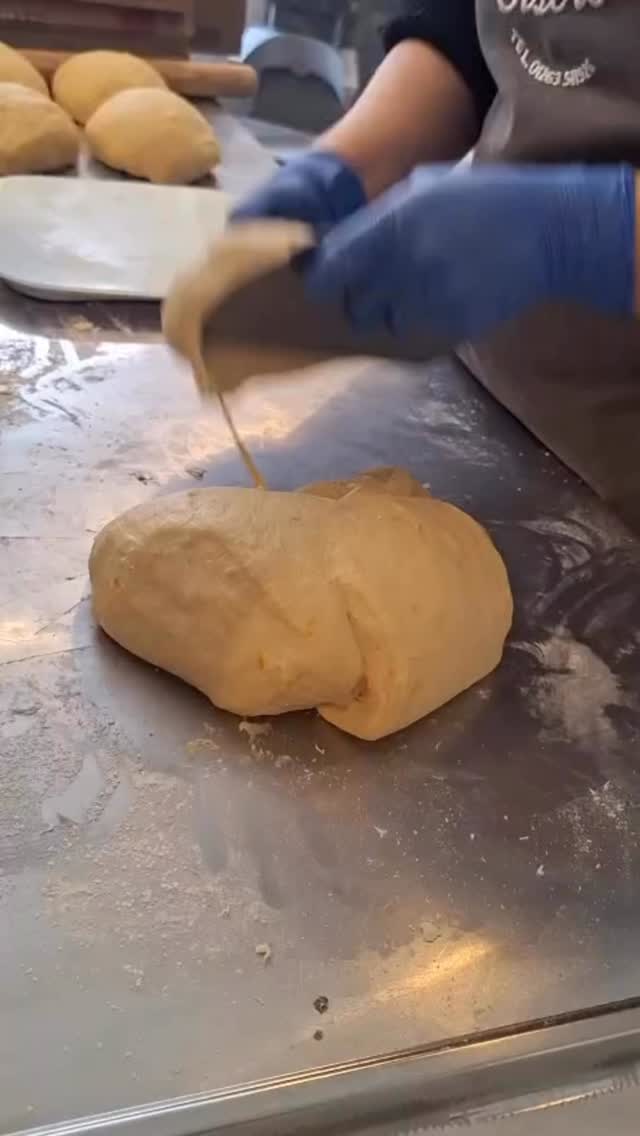 🐣 We’re rolling our buns a bit differently this Easter…
You already know our buns by now…sweet, sticky & packed with cinnamon, but this Easter we’re mixing things up a little.
🧑🍳 Instead of our usual hot cross buns, @abbiebarrett_x has mixed the traditional with the more recent and created a sweet & sticky hot crossed creation!
All of the spices of a hot cross bun…
All of the fruit…
and of the, well….cross… 🤷♂️
but rolled & baked like our cinnamon buns.
As always, made & baked in-house by our own team of bakers @rockshopbistro @weststreetdelicromer
Have you tried one yet? They won’t be around for long!
(feat: @davidjnockels desperate to get in on the video action 🎥)