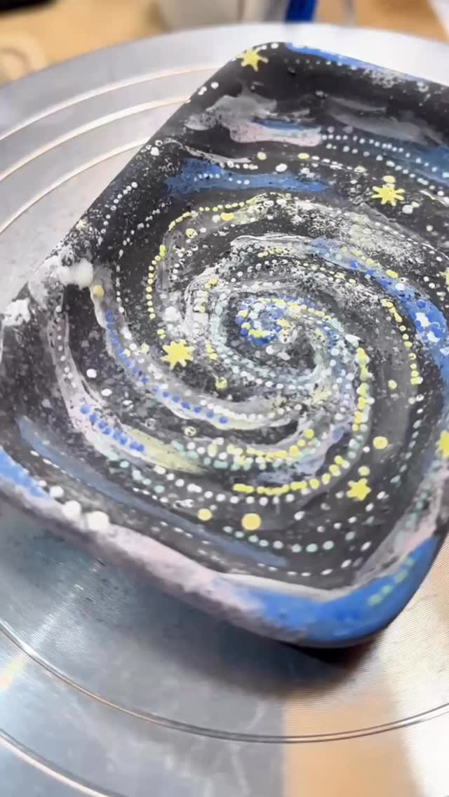 ✨Ven a pintar cerámica en nuestro inspirador Lab y sorpréndete de tu lado creativo 💛
!Te esperamos!
📍Carrer Roger de Flor 149 (Barcelona)
#Ceramica #Barcelona #CreativeMood #PlanesBarcelona #BarcelonaThingsToDo