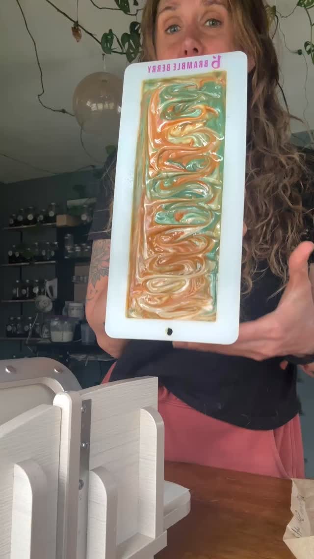 👀 do you LOVE watermelon? If the answer is yes, you’re going to love this soap! It smells so good!! Each bar is completely unique (and now I know exactly what to do to get the effect I was aiming for next time!)
This soap will be available to purchase on opening day of @eastonfarmersmarket on May 2!!
Come find me and say hi!!
#artisansoap #shoplocal #naturalskincare #soapmaking #comingsoon