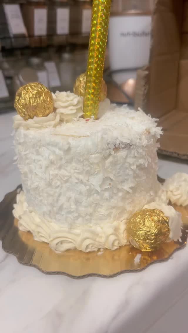 Let’s talk about who really makes the magic happen behind the scenes 🎤✨
Candyland Designs, owned by our very own Events Director Leia Perez, showed UP and showed OUT as a sponsor for our Jazz Networking event… and truth be told, she does that every single time.
From the details to the decor to the full experience, Leia makes sure BECC events hit different. Clean. Elevated. Memorable. Every time.
And let’s be real, a big part of why BECC looks as good as it does is because she puts her stamp on it 🧾🔥
This is what it looks like when talent meets heart and consistency.
Go ahead and show Leia some love in the comments ⬇️
She deserves every bit of it 👏🏽👏🏽👏🏽