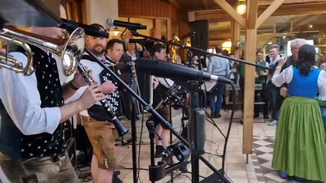 Viel Spaß mit der Trauntaler Bierpolka🍻#live #oberkrainer #steirmark #livemusic