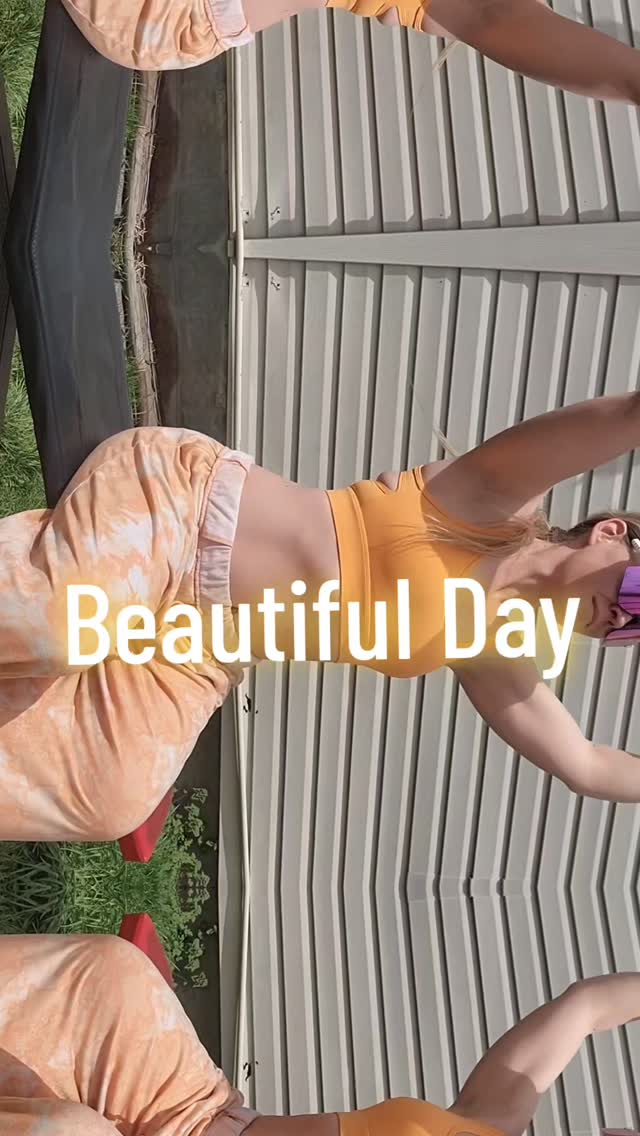 The kids are outside playing⌠so I got my workout in âď¸
no perfect schedule, just making it work.
still showing up for me đ¤
#fitmom
#momlife
#homeworkout
#outdoorworkout
#realfitness