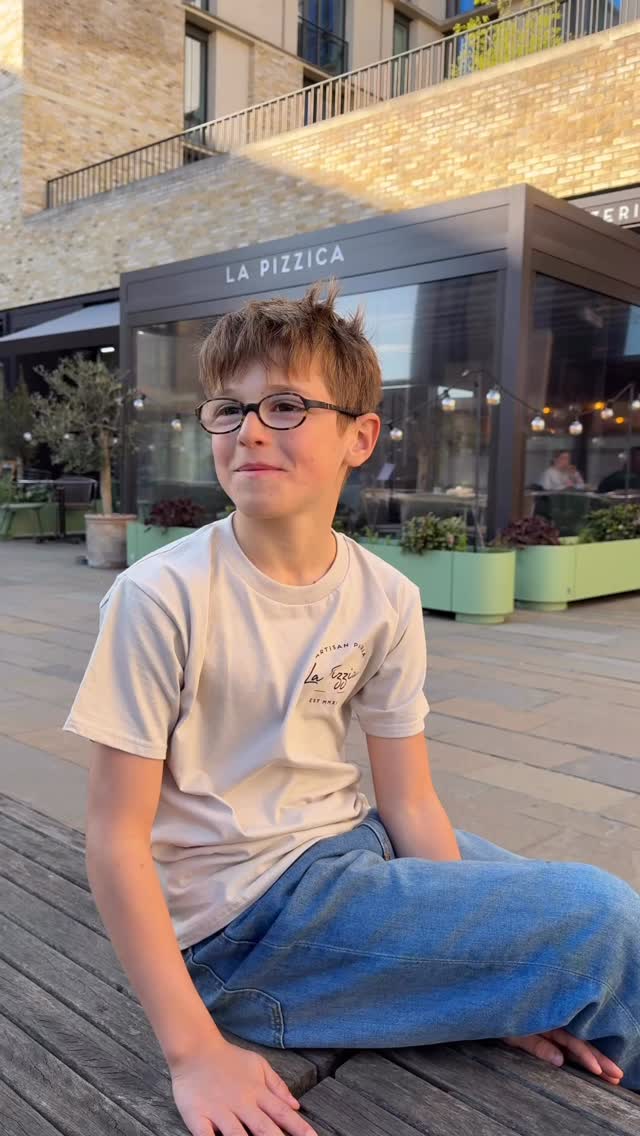 Fiorello is here with Easter news from La Pizzica! ☀️
Join us on Monday, April 6th for Pasquetta (Little Easter 🐣) at 12:30 & 14:00 to enjoy a live performance by the musical duo @emozioni_cambridge 🎶
Get ready for some festive fun: our Easter egg hunt will be announced next week - keep your eyes peeled! 👀
We’ll be open all Easter long, with the exception of Sunday, April 5th, when we’ll close at 19:00.
We can’t wait to celebrate with you! 💛
#LaPizzica #Pizzeria #Eddington #Cambridge