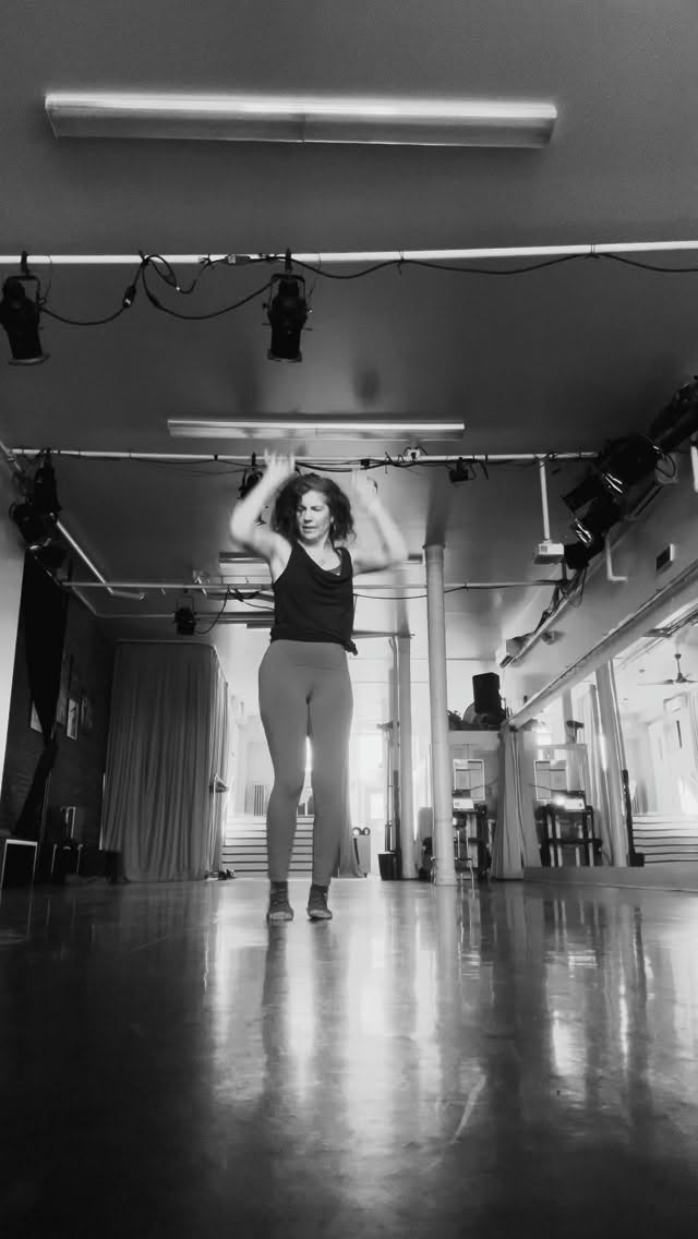 Untitled.
Music: Acid (Original Mix) by Luisito Quintero
#dance #contemporarydance #artist #choreographer #danceteacher