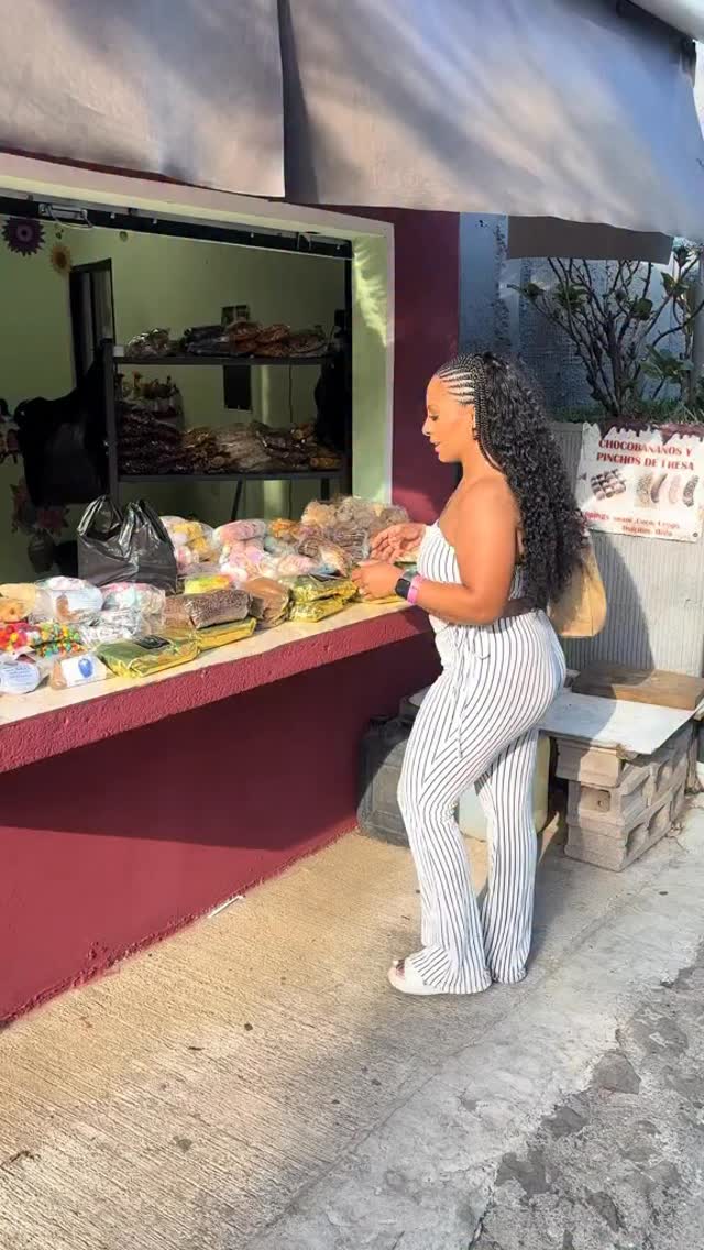 I would definitely say I’m pretty much an expert at this 😅 #travelgram #travel #mompreneur #travellifestyle