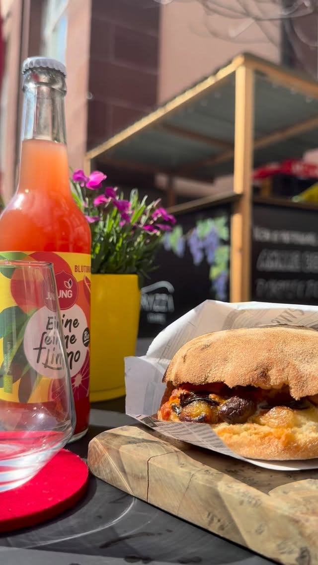 Summer vibes in La Terrazza ☀️😎
Und am 25.4 findet unser nächstes Event mit @raspiniwinery statt :)
Weitere Infos folgen bald … 👀
#laterrazza#foodffreiburg#freiburg#friburgo#summer