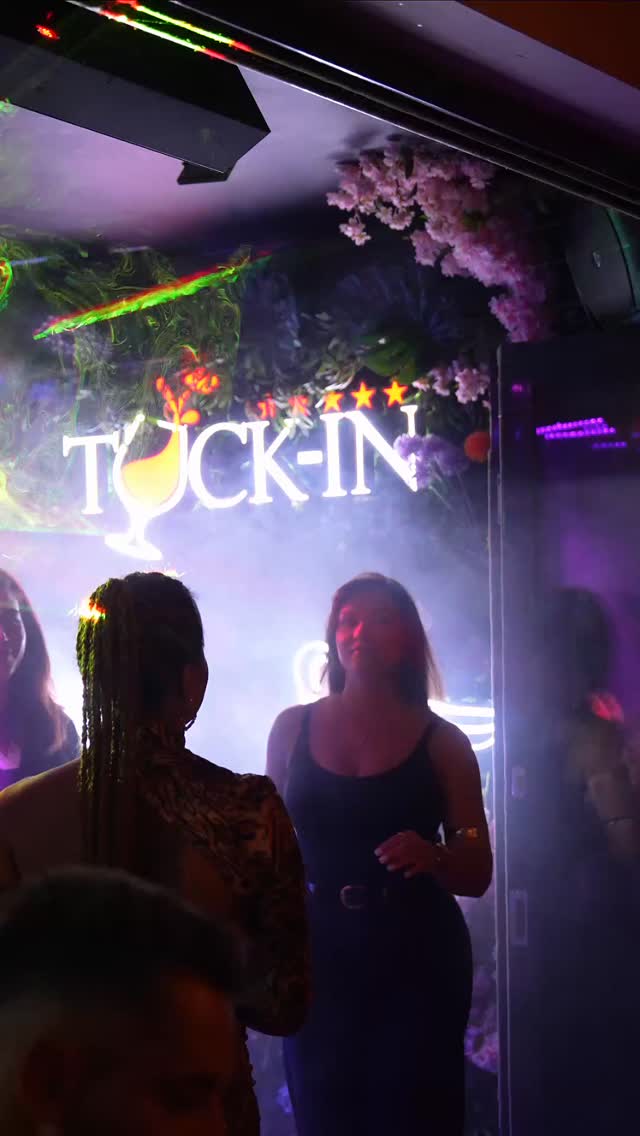 This is your sign to upgrade your Easter Bank Holiday Weekend… 🐣✨🔥
From rich flavours on every plate to signature cocktails, smooth shisha 💨 and unforgettable entertainment — Tuck In is where your long weekend truly comes alive.
Dancers, DJ beats, belly dance performances and that electric atmosphere… all under one roof.
Make this Easter Bank Holiday one to remember.
📍 Tuck In Restaurant
Book your table. Live the vibe.