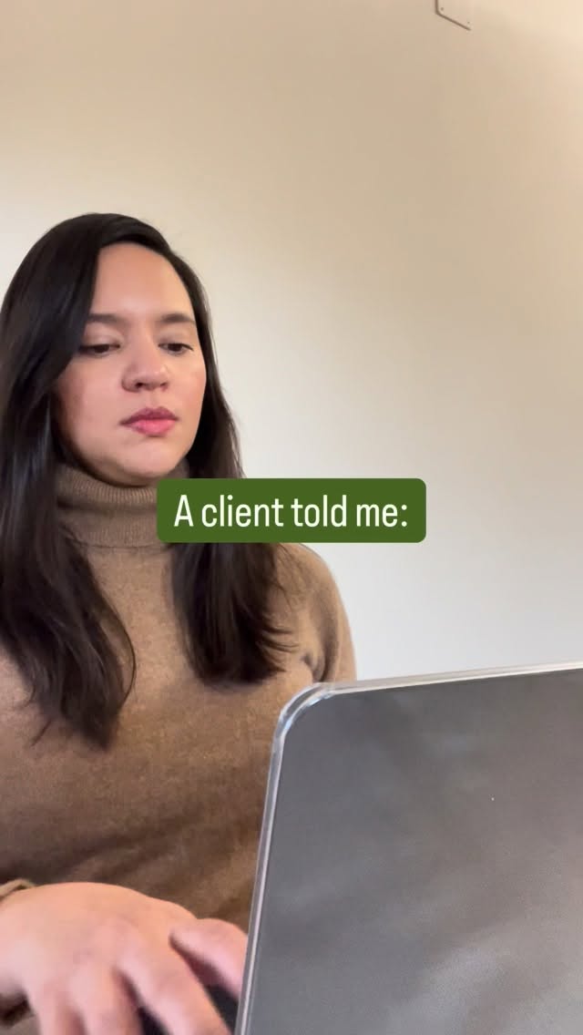 A client recently told me she hadn’t had a banana in over a year.
That’s what restrictive nutrition messaging can do.
It doesn’t just change what people eat.
It changes how they think about food.
When eating starts to feel risky, it’s no longer about health.
It’s about fear. 🍌🤍
If this sounds familiar, DM me “FOOD”.
