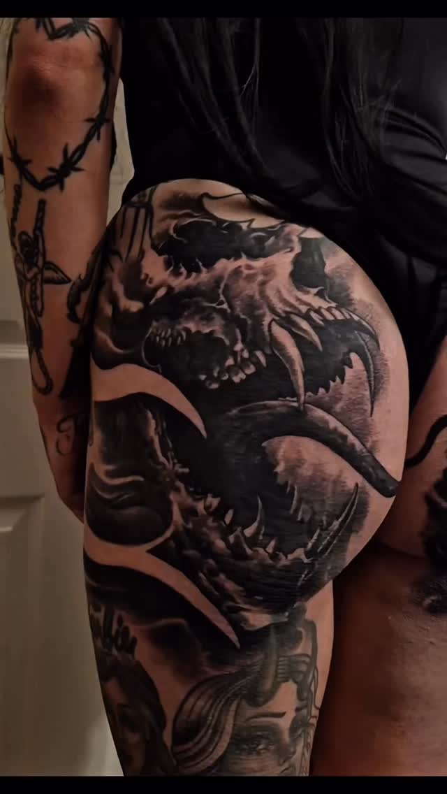 🔥Im Juni sind Termine bei Sile verfügbar. Sichere dir jetzt einen der limitierten Plätze.🔥
#tattoo #tattoos #tattooartist #inked #hallesaale