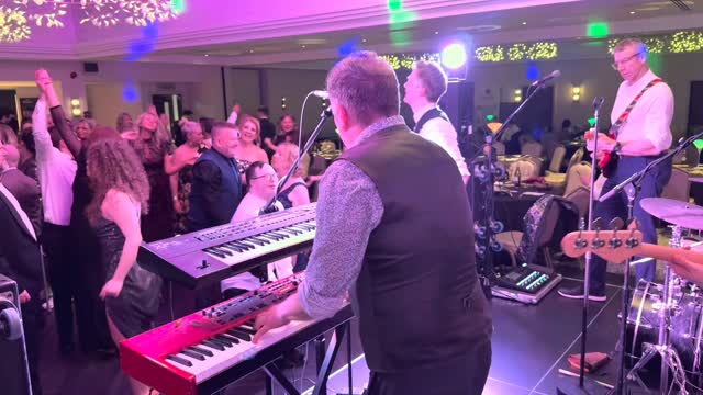We loved being asked back for this year’s East Lancashire Down’s Syndrome Support Group Charity Ball! 🪩
.
This is our favourite part of the night - when everyone’s involved and the room feels electric ⚡️
.
📍 @hotelcrowwood
.
#partyband #weddingband #functionband #livemusic #party