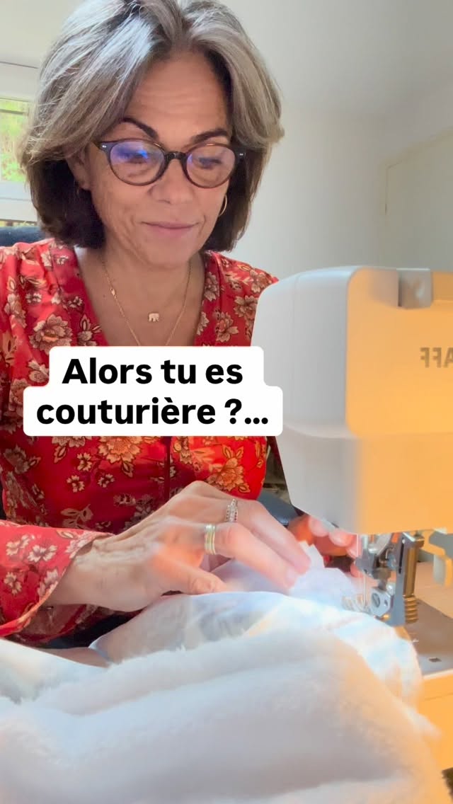 On me demande souvent si je gère...
Je vous laisse juger ?!…😉
Dites moi comment vous le sentez ? 👇
.
.
.
#créatricefrançaise #sewingreels #surmesures #surmesures #provencealpescôtedazur