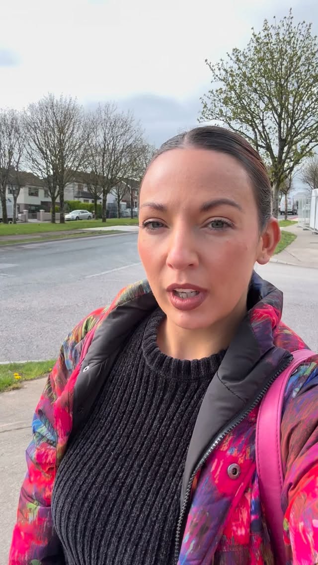 It was time for a change 💇♀️
I went for a full head of highlights and full chop with @hair_by_tanyad
I love it 😍💕
#hair #hairchange #bob #shorthair #backtoblonde