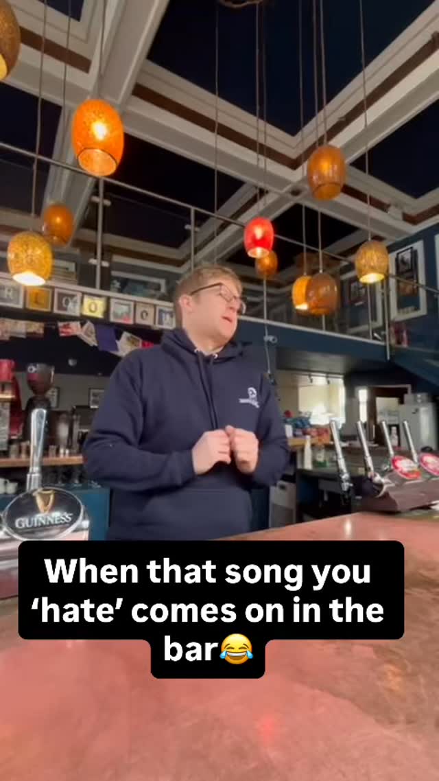 So many songs we can’t live with and can’t live without 😂#earworm #waterloohouse #bartenderlife🍸 #stroudnights #nailsworth