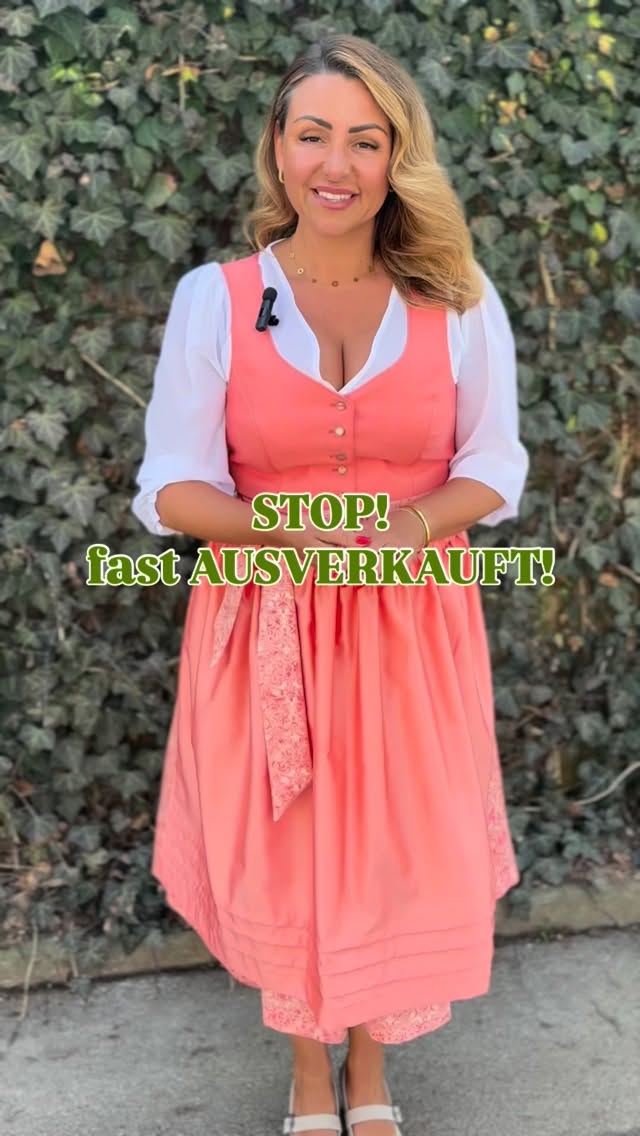 Mädels, ihr seid Wahnsinn! 🤯 Unser Apricot Peach Sunset Dirndl ist fast komplett vergriffen. Wer sich den Look für diesen Sommer noch sichern will, muss schnell sein!
📍 Kommt morgen (Samstag) von 9 bis 16 Uhr bei uns im Laden vorbei.