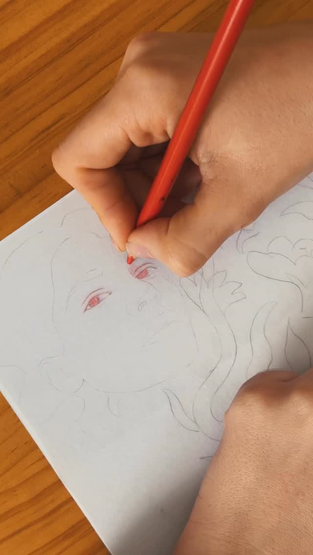 Había visto este papel mágico alguna vez y tenía ganas de probarlo, a ver si las cosas quedaban tan monas como parecía. Mi plan era hacer algo más molón, pero como en esta red social hay que grabarlo absolutamente todo, pues me he grabado simplemente probándolo a ver cómo funciona.
Y queda como muy cuqui , no? Lo que sería un trazo normal se convierte en un chiquitrazo y da mucho gustito 🥹
Lo habéis probado? Yo pienso hacer algo más chulo cuando tenga tiempo !
#DIY #illustration #art #naranjalidad #dibujo