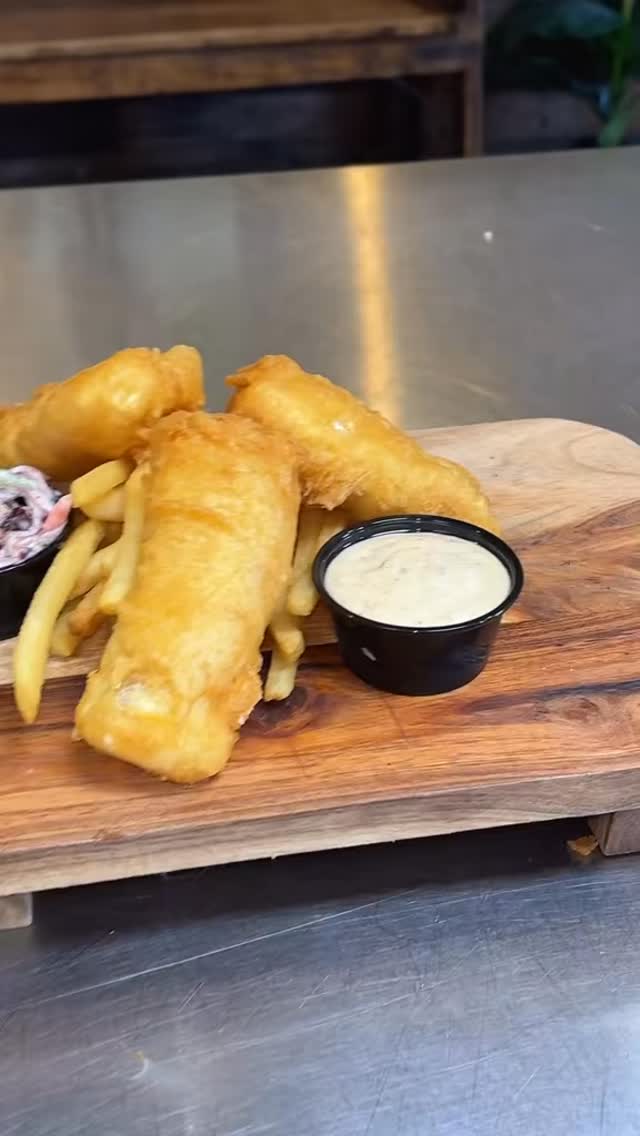 Weekend specials just dropped and things are getting a little… extra 😏
🍟 Frito Pie Fries – Because regular fries deserved a glow-up. Chili, wiz, crunchy Fritos, and a little lime crema to keep things classy (kinda).
🥖 Italian Beef – Juicy, messy, and worth every napkin. Dunk it, drip it, embrace it.
🐟 Fish & Chips – Beer battered, Old Bay kissed, and ready to make you forget every sad frozen fish stick you’ve ever had.
Come hungry. Leave happy. Possibly slightly covered in cheese. No judgment here. #smashburgers #hiddengemsmd #northeastmd #goodeats #fyp