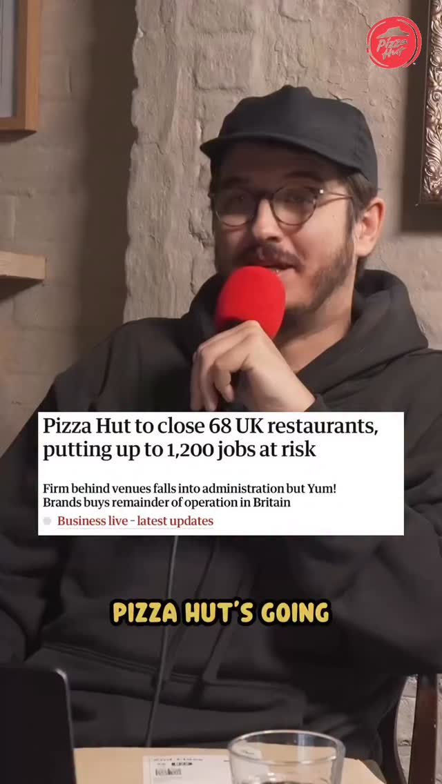 Paul McCaffrey 💥Co-host of the hit podcast What’s Upset You Now? with Seann Walsh… a seasoned UK club headliner, with TV appearances on shows including Live at the Apollo and Impractical Jokers. He’s one of the best in the game when it comes to proper, big belly laugh stand-up, crafting hilarious anecdotes from everyday life experiences and observations.
—
“A total natural, his storytelling is utterly unique and never anything less than gut-bustlingly hilarious” – GQ
—�“McCaffrey simply has funny bones” – The Shortlist�“Born to be a comic” – The Scotsman
“Charm, charisma and success written all over him” – The Evening Standard
—�Catch him at Stand Up in the Basement soon�Friday April 24th, Papillon – Southampton, UK
__
Tickets: �www.standupinthebasement.com
__
#standupcomedy #paulmccaffrey #pizzahut #britishcommentary #britishcomedy