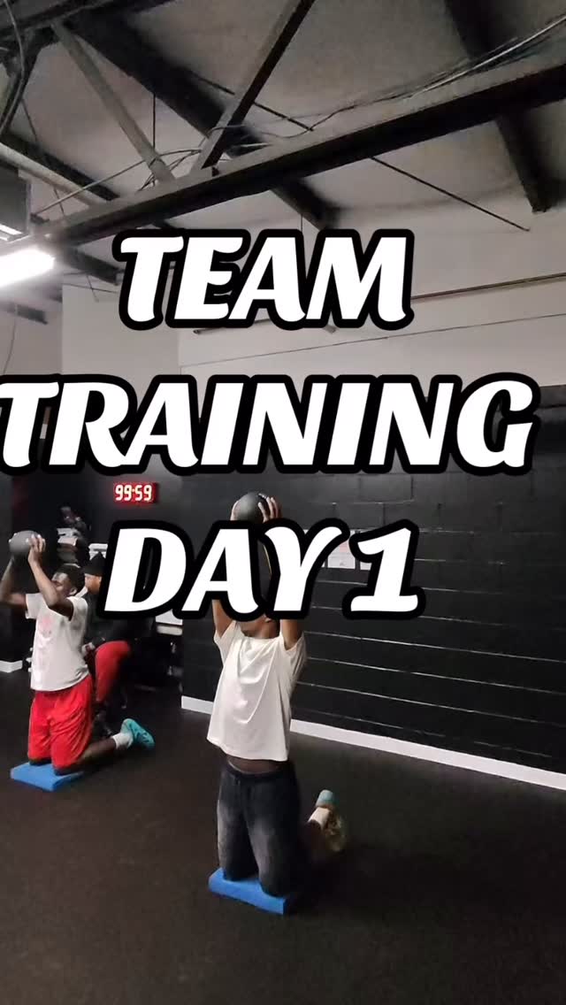 DAY 1 with @716united and @theunitpromise
When we think about training athletes for their sport we have to understand that it’s a process. In the beginning it’s a lot of teaching because most of the movement will be new to the athletes. When we tested their vertical a lot of kids struggled using their arms to jump. Without proper arm swings we loose the ability to generate max power. One of the drills I like to use to teach arm swings are the kneeling Medball slams. The goal here is to have the athletes swing their arms through their hips on the slam and sit back in their hips.
#pro #training #basketball #sports #ProfectYourGame