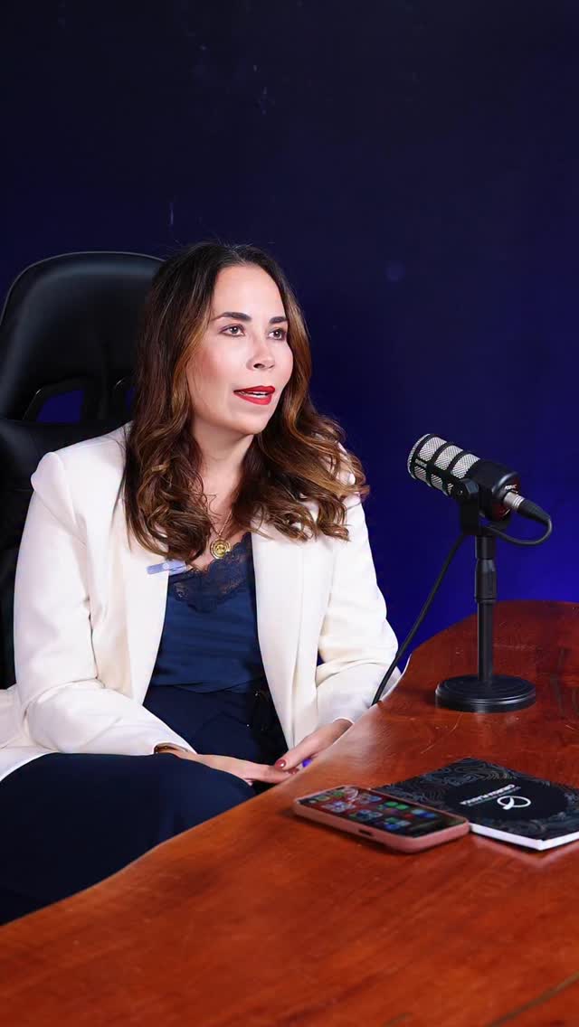 Esse relato dessa paciente realmente foi bem interessante e me marcou muito.
Cada história que chega até mim carrega muito mais do que uma queixa estética… carrega sentimentos, inseguranças, expectativas e, principalmente, um desejo profundo de mudança.
E quando eu vejo o brilho no olhar depois, a leveza, a confiança voltando… é quando eu tenho certeza de que estou exatamente onde deveria estar.
Mais do que resultados, são histórias que transformam — e essa, sem dúvida, ficou comigo 🤍