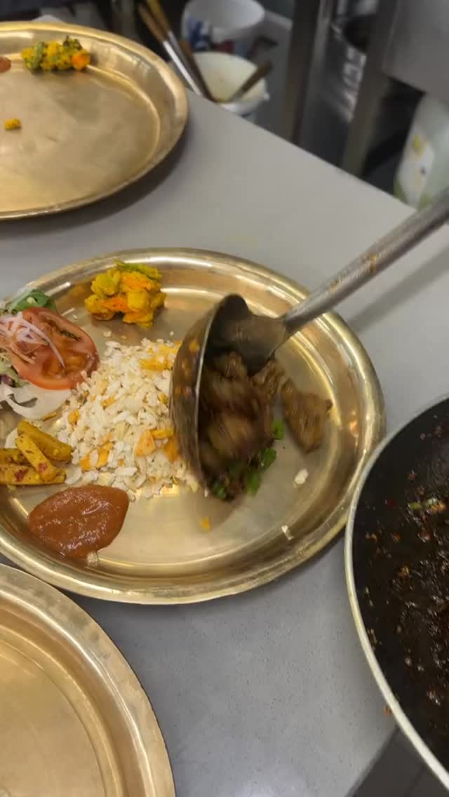 Wir haben auch an Ostern für euch geöffnet – kommt vorbei und feiert mit uns! 🐣✨#kulayan #nepalifood #ostern2026🐇❤️🐇❤️🐇