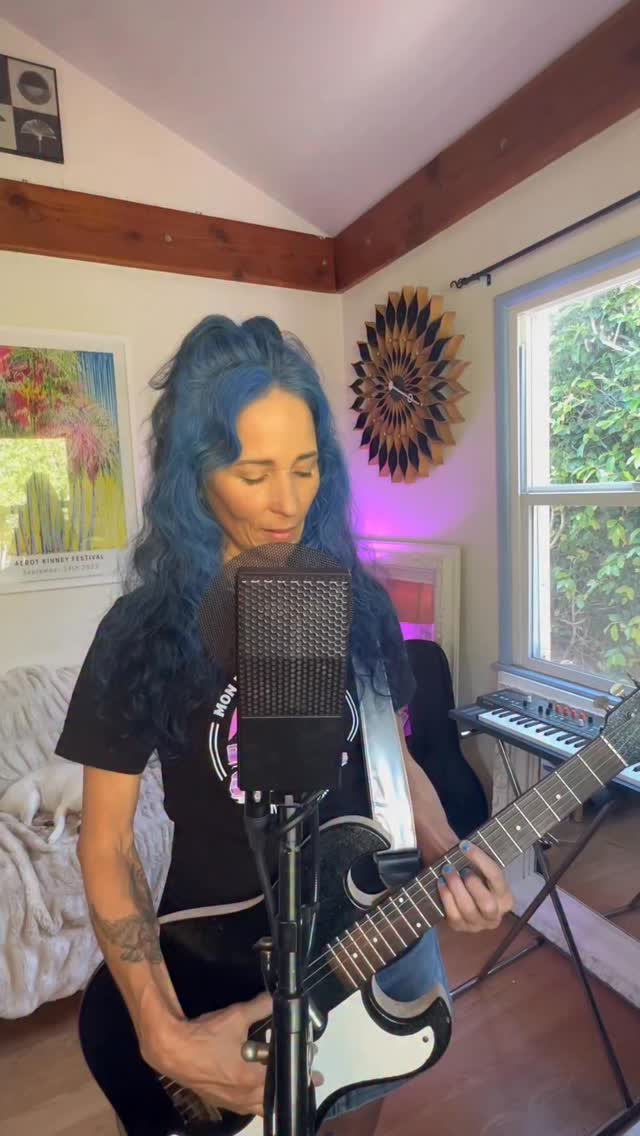 #dreamworld #newmusic #goodvibes #renaissance #thefutureholdstolove ♥️