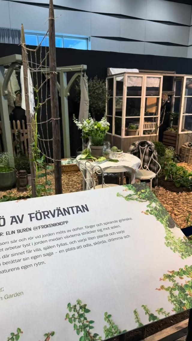 Idag öppnade trädgårdsmässan! Eller Nordiska Trädgårdar som den egentligen heter! Mycket inspiration, många trevliga samtal och mååånga dahliaförsäljare, som alltid. 😊