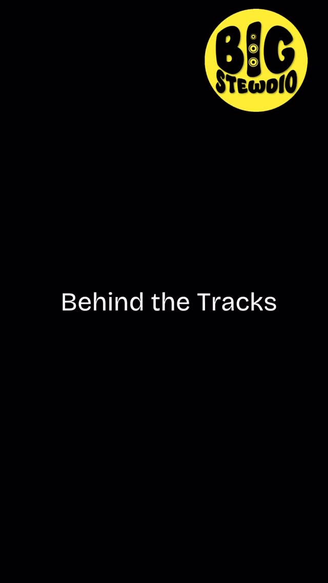 A video to explain some of the production behind the tracks from Big Stewdio. Vocoding is an old effect from the 1980s which is still useful to create thick lush vocals when applied correctly. Here it is on the intro of Mid-Stream Waters by Darren Stewart.
#musicproduction #bigstewdio #independentartist #recordingstudio #vocoder