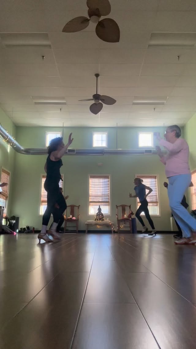 I am SO excited to be bringing this fabulous 90-minute dance workshop to Nantucket!! Join me on Monday, April 20, from 5:30-7 PM @thedancespacenantucket for an evening of dance grounded in mindfulness, movement and community. Visit www.thedancespacenantucket.com/classes to learn more and register today!! 💃❤️ #dance #nantucket #beginnerdance #latindance #wellness