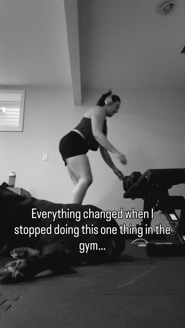 For so many years I thought working out meant pushing harder and punishing my body. I thought that eating less would magically provide the body I have always dreamed of.
Turns out… that wasn’t the answer.
Everything changed when I started training with intention instead of frustration. When I started fuelling and stopped restricting.
Your body isn’t something to fight.
It’s something to learn.
Are you training your body… or punishing it?
#strongwomen #strengthtraining #womensfitness #trainwithintention #fitnessjourney consistencyovermotivation