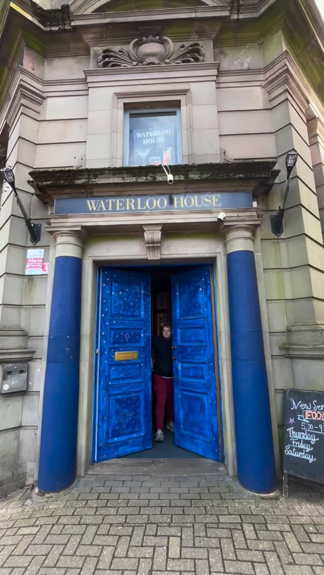 Bartender. Chef. Electrician. Toilet declogger. It’s a glamorous life!
#nailsworth #supportlocal #jackofalltrades #barlife #stroud