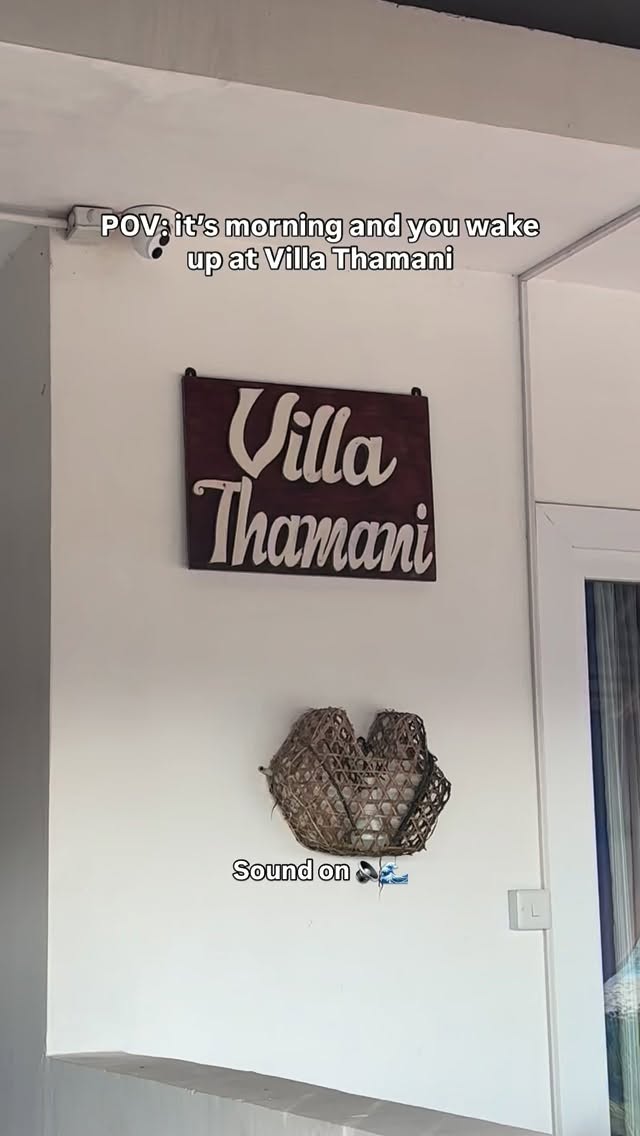🇮🇹 POV: è mattina e ti svegli a Villa Thamani.
Non sei a casa tua. Sei in paradiso.
E la verità è che basta davvero poco per essere qui.
Ti basta entrare su www.villatamani.com, controllare le disponibilità nelle date che preferisci e prenotare il tuo soggiorno.
Un piccolo consiglio: chi prima prenota, meglio alloggia.
Le date più belle vanno via velocemente… e spesso con largo anticipo.
Fermati un attimo.
Ascolta il suono del mare.
Meglio di così, non si può vivere.
———
🇬🇧 POV: it’s morning and you wake up at Villa Thamani.
You’re not at home. You’re in paradise.
And the truth is, it takes very little to be here.
Just visit www.villatamani.com, check availability for your preferred dates and book your stay.
A little tip: the earlier you book, the better your stay.
The best dates go fast… often well in advance.
Now take a moment.
Listen to the sound of the sea.
It doesn’t get better than this