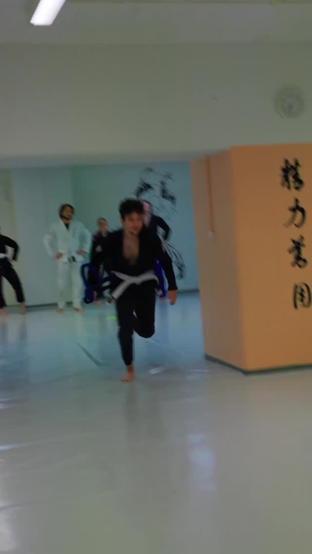Just a little insight into our Friday training.🥋👀
#bjj #bjjwädenswil #bjjfamily #sport #jiujitsu