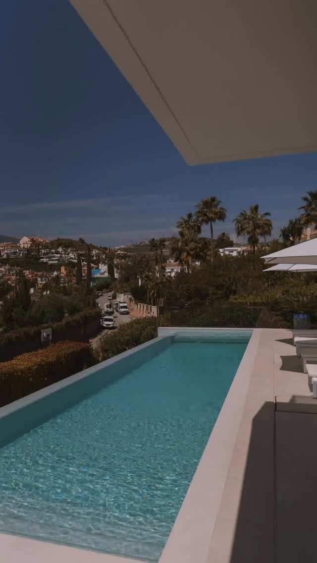 Open House with @ameaestate 🖤✨
Luxury is not loud… it’s felt.
It’s in the way the champagne flows effortlessly, the way every bite is perfectly balanced, and the way your guests don’t have to think about a single detail — because everything is simply… handled.
Our open houses are designed to impress without trying. Clean, elegant, unforgettable. The kind of experience people talk about long after they leave.
No stress. No chaos. Just flawless execution, beautiful food, and an atmosphere that sells not just a space… but a lifestyle.
If you’re hosting — do it properly.
📞 602 687 187
#Marbella #MarbellaCatering #PrivateChef #LuxuryEvents #OpenHouse HighEndLiving MarbellaLifestyle EventExperience LuxuryService EffortlessElegance ✨