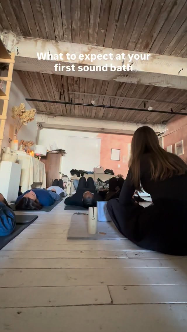 If you’ve ever been curious about sound healing but weren’t sure what to expect, this is for you!
There’s no experience needed, no right way to feel, and nothing you have to do except show up and lie down.
Sound meditation works through vibration: the frequencies from the crystal bowls help guide your nervous system out of that heightened, stressed state and into something much slower and softer. Most people feel it within the first few minutes.
I’ve had people feel immense relief, fall asleep, cry, laugh, and everything in between. It’s different for everyone, and it’s all welcome.
If you’ve been on the fence, take this as your sign🤍 DM me to learn more about private sessions or check the links in bio for upcoming events.
#gratawellness #soundbath #soundhealing #nervoussystemregulation #wellnessnyc