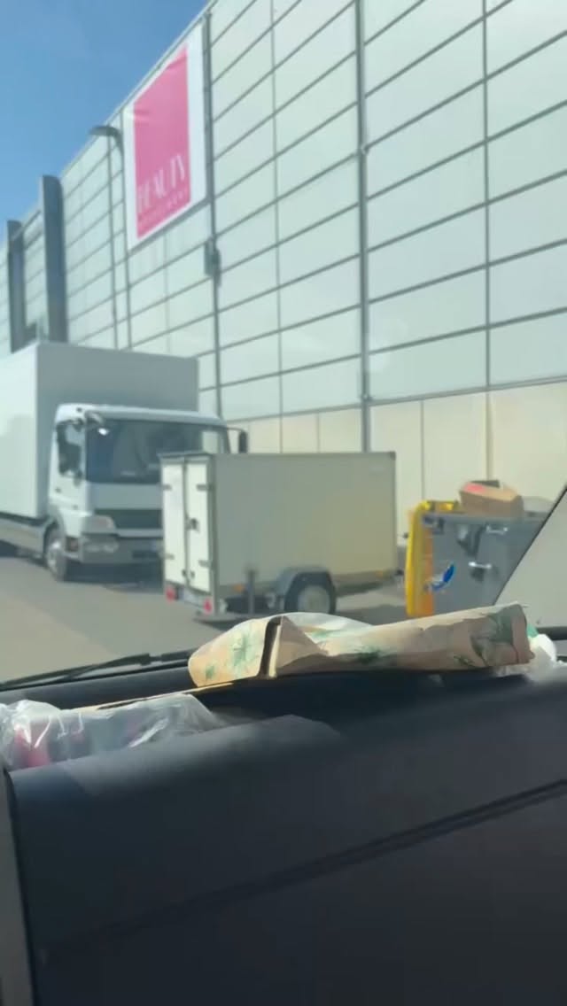 Dny na Messe Düsseldorf 🇩🇪
které nám znovu připomněly, proč to děláme.
Děkujeme všem, kdo se u nás zastavili 🙌
Těšíme se na to, co přijde dál.
@matrigen_czech @lysonome_czech @fabyou_cz @drsante_czech
#b2bbeauty #beautyexpo #messe #professionalskincare #akne