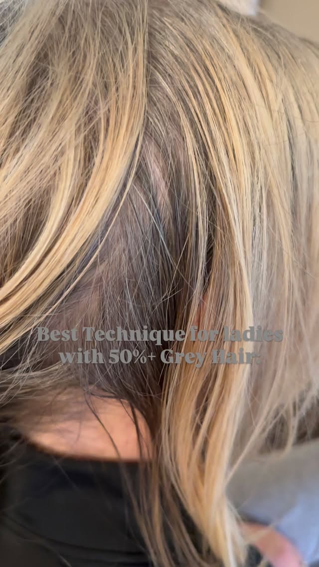 Highlights are not for everyone.
They are ideal for clients with grey hair who love warm blonde tones and prefer a softer, more natural result ✨
#blondyandgirls #aldershot #woking #fleet
#highlight