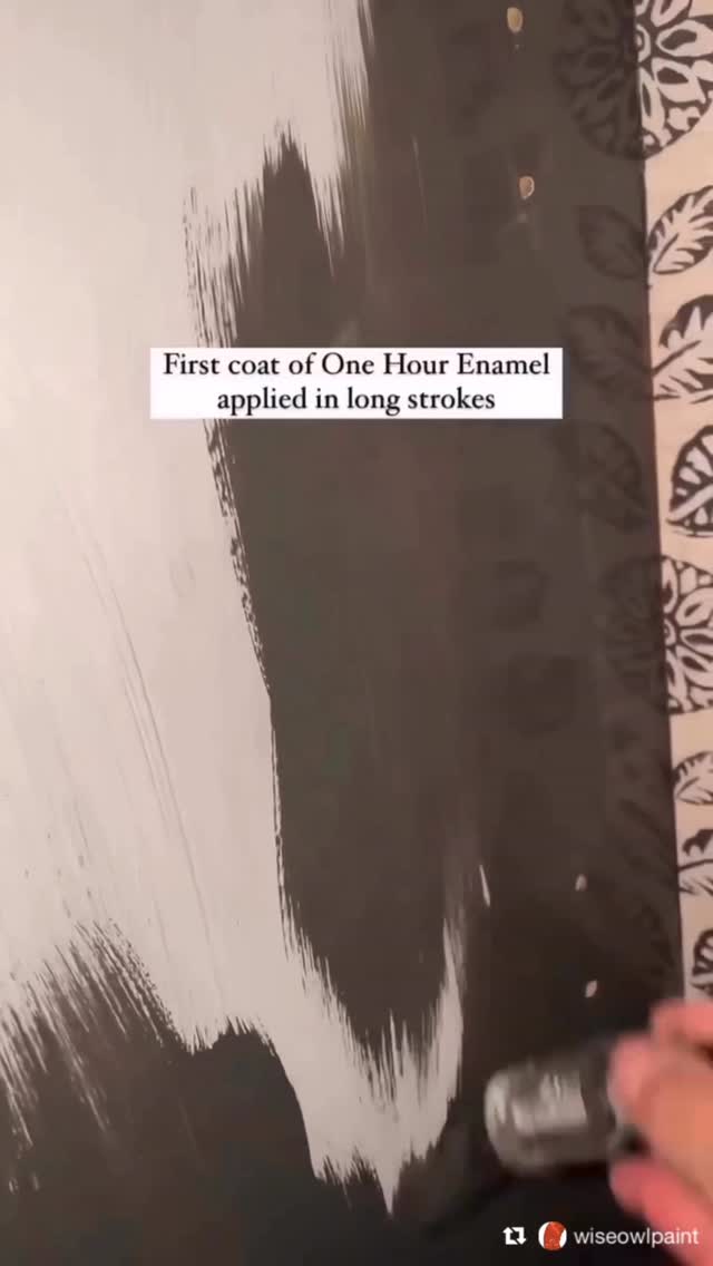 THAT LOOKS TO SMOOTH TO BE BRUSHED!
That’s the reaction most people have the first time they see this.
Because brush finishes aren’t supposed to look like this.
They’re meant to show marks.
Drag.
Uneven patches that never quite settle.
So when it goes down smooth…
and stays smooth…
It stops people.
This is Wise Owl Paint One Hour Enamel, applied with a brush.
No spray setup.
No special equipment.
Just a paint that levels properly — and doesn’t fight you while you’re using it.
Light passes.
Let it settle.
That’s where the finish comes together.
Most people think they need better technique.
More often than not…
they just need a paint that behaves the way it should.
🎥 Tutorial by @everydaytreasures777 using Wise Owl Paint One Hour Enamel
Available from The Furniture Paint Shop ~ Australia’s home of Wise Owl Paint 🦉
#FurniturePaintShopAustralia #WiseOwlPaintAustralia #WiseOwlPaint