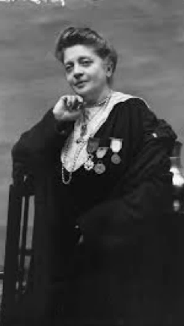 She lost her husband. Then her son. And then she set up a makeshift counter at Lyon’s Perrache station and fed thousands of soldiers for free. 🥣🇫🇷
Clotilde Bizolon — known as la maman des poilus — created her famous Déjeuner du Soldat during WWI, serving coffee, wine, soup and a great deal of warmth to soldiers passing through Lyon. The soldiers loved her so much they nicknamed her La Madelon and sang to her in gratitude.
After the war, she turned her late husband’s cobbler’s shop into a modest Lyonnaise bouchon, and in 1929 was awarded the Légion d’honneur. And then, aged 69, when war broke out again in 1939 — she went straight back to her post. 💙
Her story is one of the most remarkable in French culinary and social history, and I’ve been absolutely gripped by it. The full story is on the latest episode of the podcast. 🎙️
#ClotildeBizolon #LesMèresLyonnaises #LyonCuisine #frenchfoodhistory #bouchonlyonnais