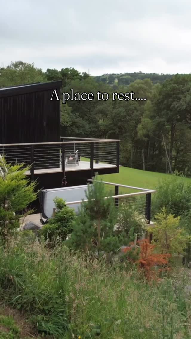 We all need it. Somewhere to rest, somewhere to re set, somewhere to revive. Somewhere to have a holiday and spend quality time with each other ♥️
📍Nant-y-coed Lodges
Each of our lodges…
Sleeps 2
Hot tub
Woodland view
BBQ and firepit area overlooking the stream
And much more…..
#midwales #travel #lodges #lodgeswithhottubs #cabin