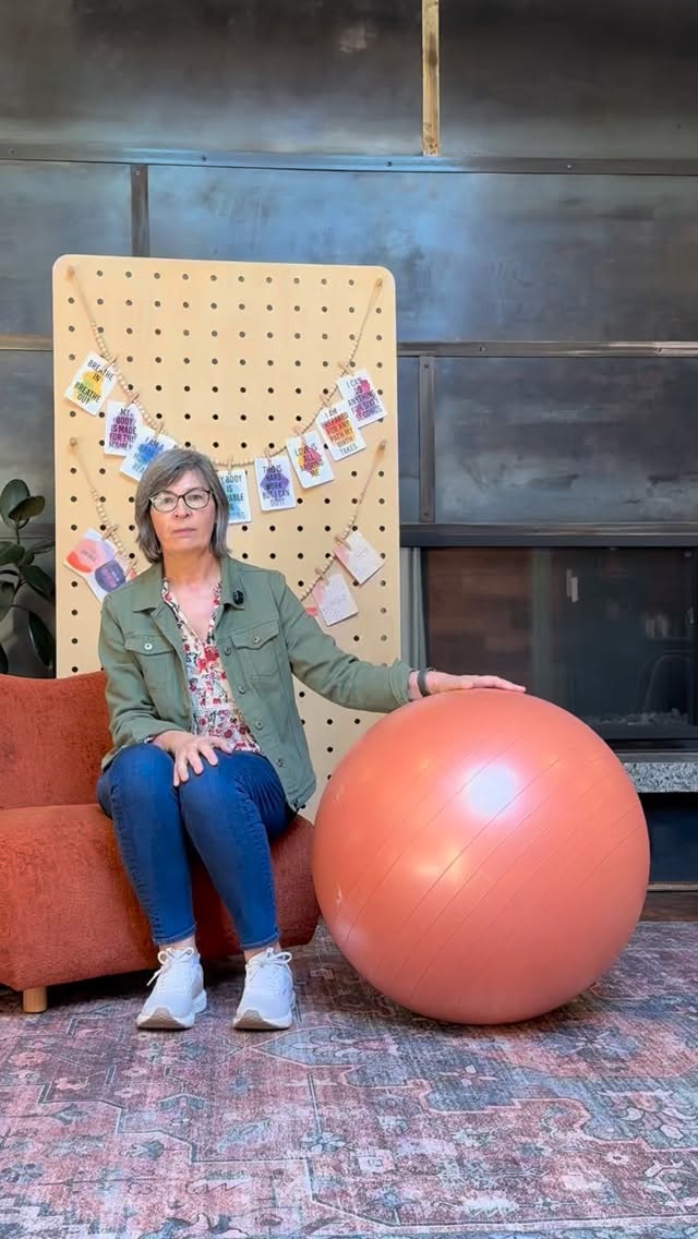 Learn how to use the birthing ball with Odile Penet. Odile teaches childbirth education at The Womb Room. Learn more about our classes and offerings through our link in bio.