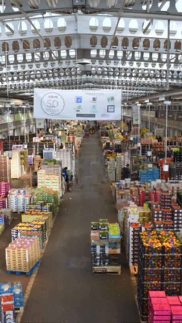 Most people visit Paris and never know it exists. Seven kilometres south of the city, larger than the entire Principality of Monaco, opening at three in the morning every single day — this is Rungis, the world’s largest wholesale food market. And the story of how it came to be there is one of the most extraordinary in the history of French food. 🎙️
For nearly a thousand years, Paris fed itself through Les Halles — the magnificent iron and glass market in the heart of the city that Émile Zola called the belly of Paris. Every night, market workers circulated through the alleyways, transactions were settled over a glass of Beaujolais, and the all-night restaurants served onion soup to anyone still standing. It was alive in a way that very few places have ever been alive.
And then in one extraordinary weekend in February 1969, the whole thing moved. 20,000 people, 1,000 wholesale companies, 5,000 tonnes of goods, 1,500 trucks, a former general managing the logistics, and US President Nixon visiting Paris the same weekend. The belly of Paris packed up and headed south. And according to a legend nobody has ever quite disproved — the rats came too.
Today Rungis supplies food to 18 million people, turns over 12 billion euros a year, and quietly underpins every extraordinary meal you have ever eaten in France. And since June 2024 you can get there directly on Line 14 of the Paris Métro. Set that alarm, dress warmly, and go. It is one of the most memorable food experiences Paris has to offer.
The full episode is on Fabulously Delicious right now — link in bio. 🎙️
#Rungis #ParisFood #LesHalles #frenchfoodhistory #bellyofparis