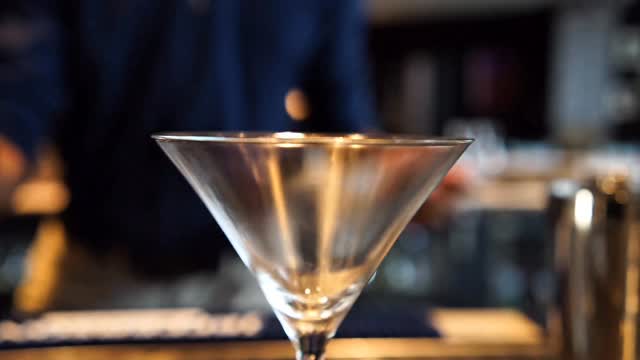 Q1227 introduces The Q Hour‼️
All menu items (food & drink) just $12.27. 🔥
Available Mon - Thurs 4p - 6p & Fri 3p - 6p. *Bar & cocktail seating / Dine-In Only
Q Hour is our elevated take on happy hour, where modern comfort cuisine meets Southern soul and thoughtful craftsmanship. The Q Hour Menu features chef-driven bar plates, priced at $12.27, designed to showcase bold, familiar flavors with refined technique, crispy, savory, rich, and deeply satisfying.
Perfectly paired with handcrafted cocktails, curated wines, and select local brews, Q Hour invites you to slow down, connect, and indulge in comfort food with intention, approachable, polished, and unmistakably Q1227.
Set in our warm, stylish space, Q Hour is perfect for unwinding after work, gathering with friends, or starting your evening with intention. No rush. No rules. Just bold flavors, smooth pours, and a reason to stay a little longer, this is comfort food, the Q1227 way.
Roseville’s new happy hour destination.