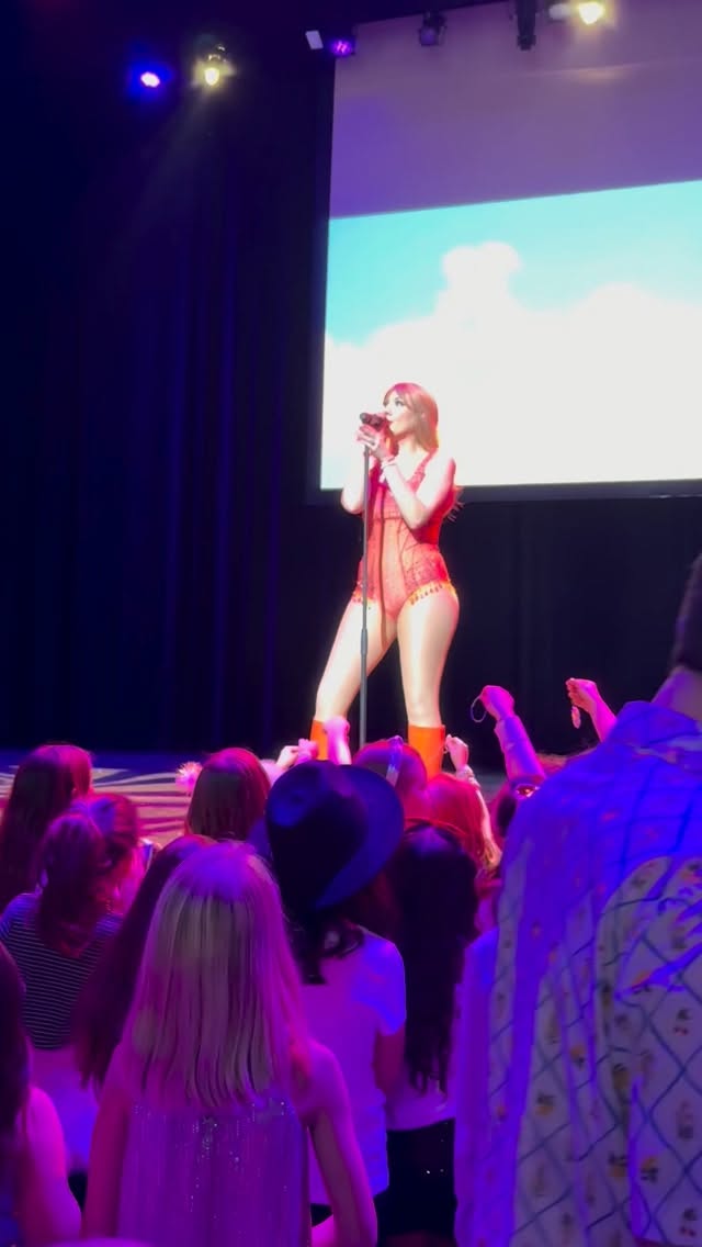 💖💖💖love it when the crowd sings so loud along with me!!💖💖💖
#lover #taylorswift #taylorswifttribute #tributeartist #tributeshow
*Elizabeth as Taylor Music is an unofficial tribute to Taylor Swift and Taylor Swift’s music and is not endorsed by or in any way affiliated with TAS Rights Management, Taylor Swift, or their affiliated entities, and the event organizers have indemnified TAS Rights Management, Taylor Swift, or their affiliated entities against any and all claims relating to any injury, death, or other harm that could befall event attendees.*