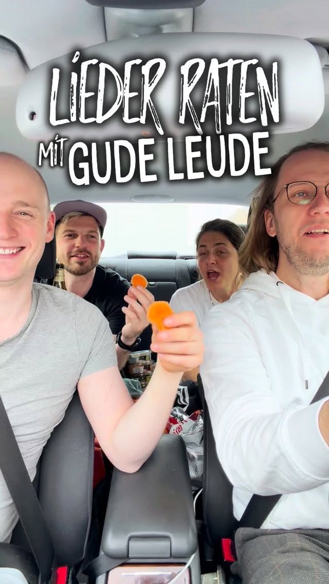 Lieder raten VOL 3
Next round, Leude.
Und jetzt ab in die Kommentare - Lieder raten digital 😂
Erster Song kommt von uns!
#gudeleudeimpro #gudeleude #liederraten #challenge #improvisionsongcontest